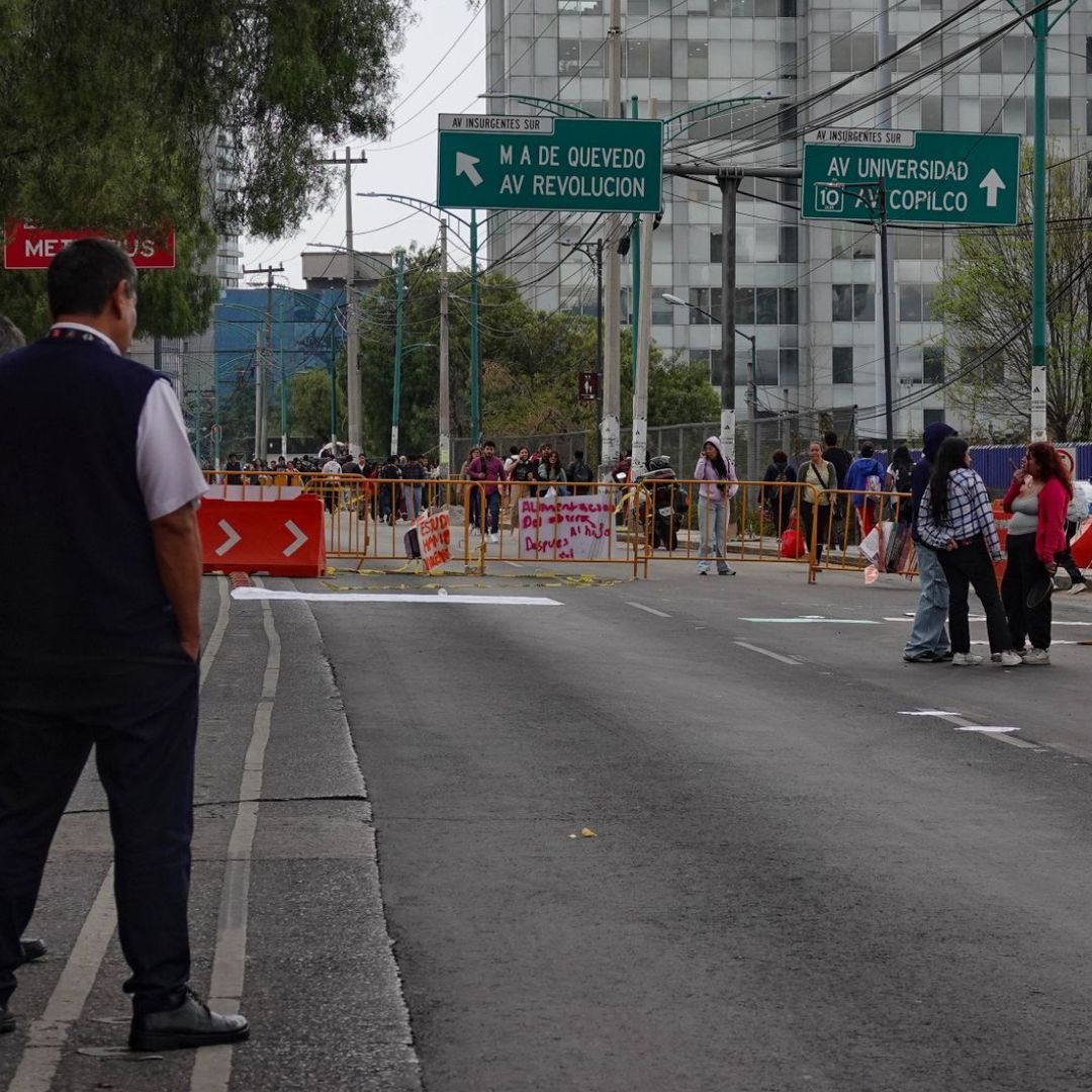 Bloqueo en Insurgentes Sur en la Ciudad de México